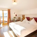 Haus Christl Reit Im Winkl, Kostenloser Parkplatz, Spuelmaschine, 5 Minuten Zum Ortszentrum, Ruhige Lage, Wlan Apartmán Reit im Winkl