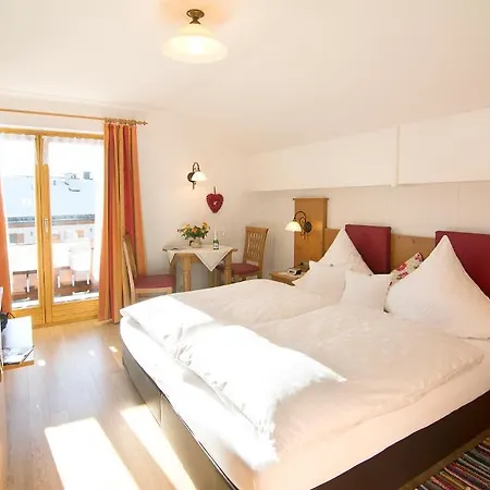 Haus Christl Reit Im Winkl, Kostenloser Parkplatz, Spuelmaschine, 5 Minuten Zum Ortszentrum, Ruhige Lage, Wlan Appartamento Reit im Winkl