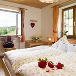 Haus Christl Reit Im Winkl, Kostenloser Parkplatz, Spuelmaschine, 5 Minuten Zum Ortszentrum, Ruhige Lage, Wlan *