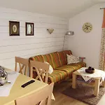 Haus Christl Reit Im Winkl, Kostenloser Parkplatz, Spuelmaschine, 5 Minuten Zum Ortszentrum, Ruhige Lage, Wlan Διαμέρισμα *