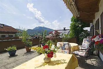 Haus Christl Reit Im Winkl, Kostenloser Parkplatz, Spuelmaschine, 5 Minuten Zum Ortszentrum, Ruhige Lage, Wlan Апартаменты *